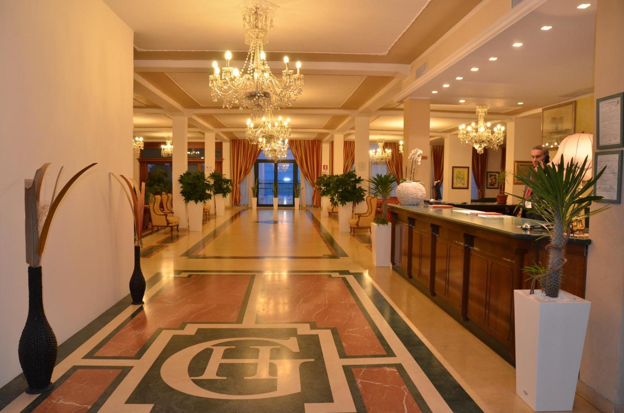 Grand Hotel Montesilvano Marina المظهر الخارجي الصورة