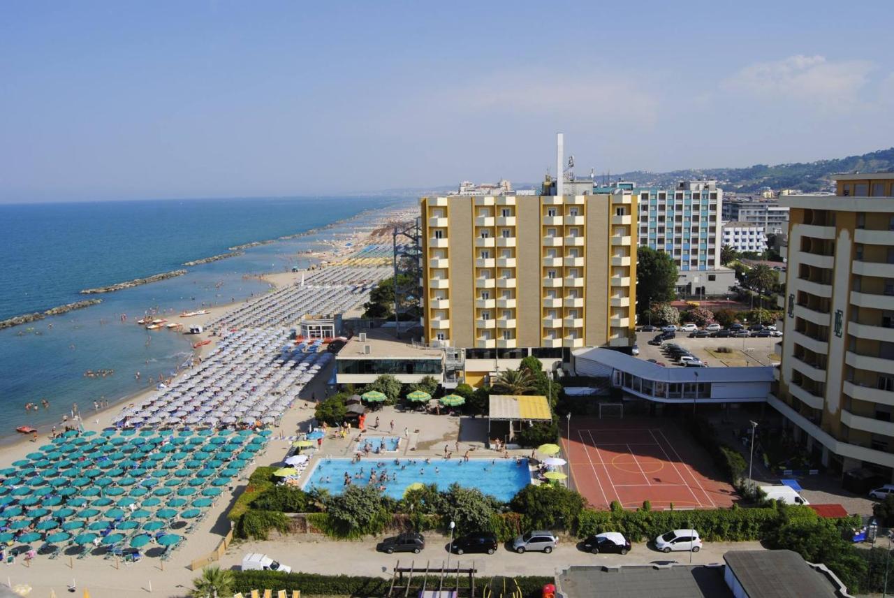 Grand Hotel Montesilvano Marina المظهر الخارجي الصورة