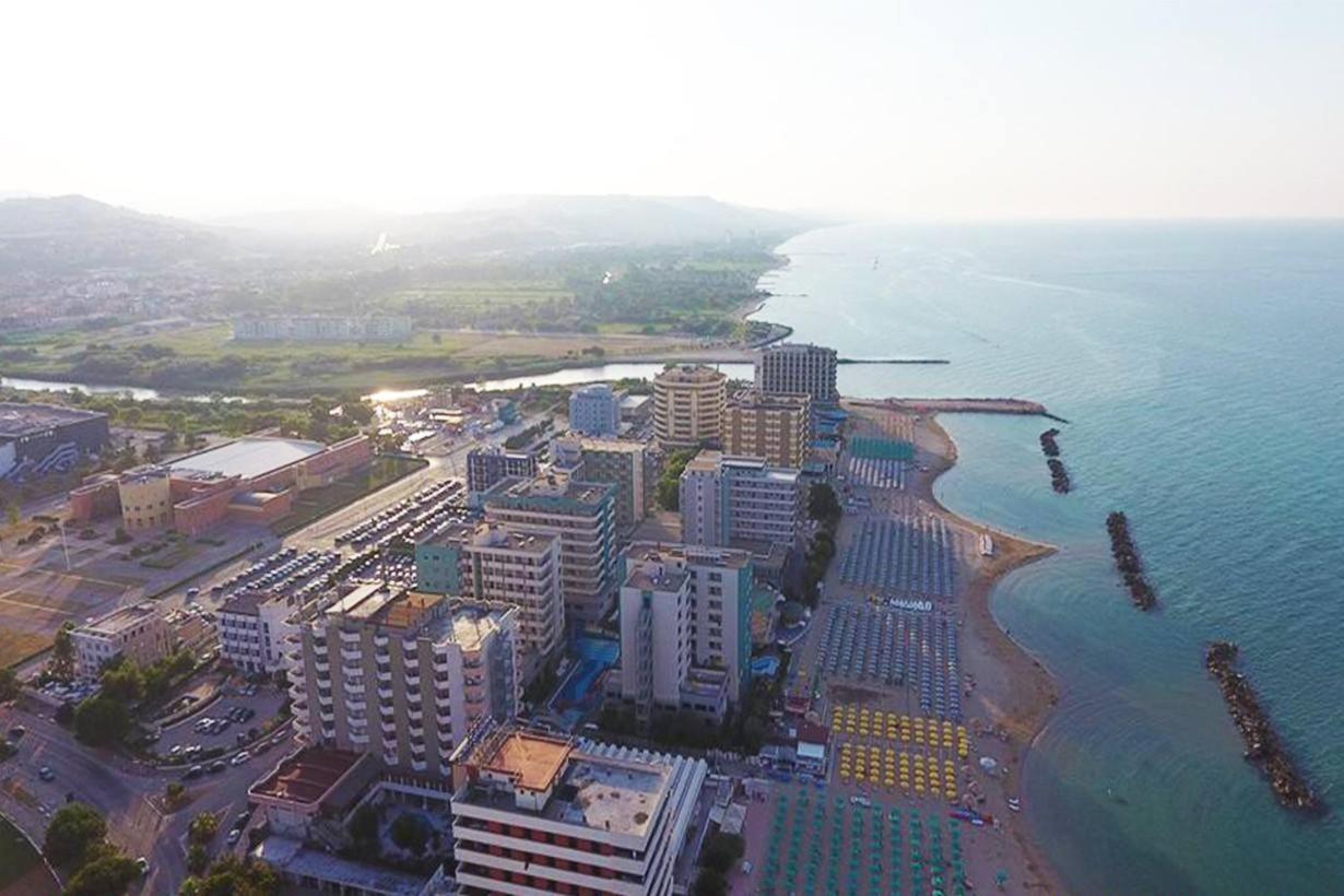 Grand Hotel Montesilvano Marina المظهر الخارجي الصورة