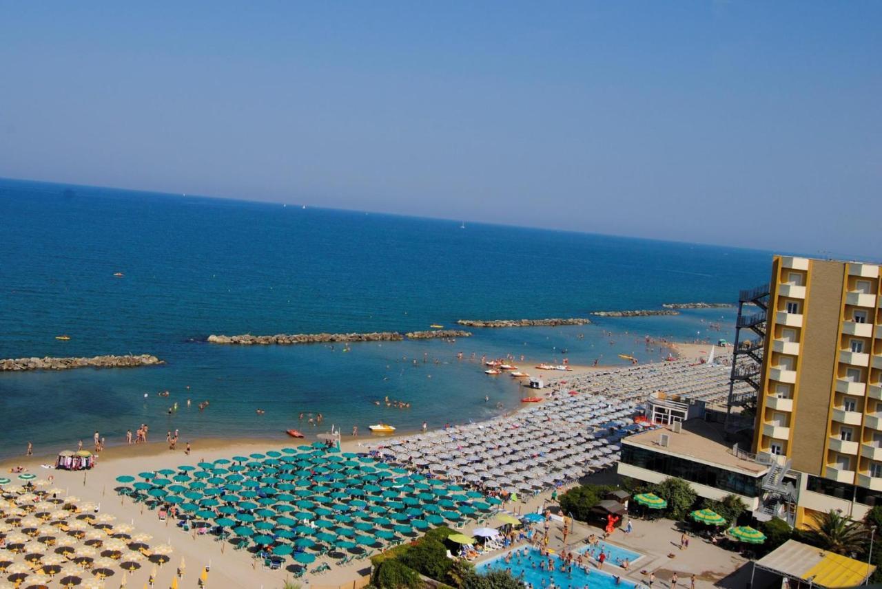 Grand Hotel Montesilvano Marina المظهر الخارجي الصورة